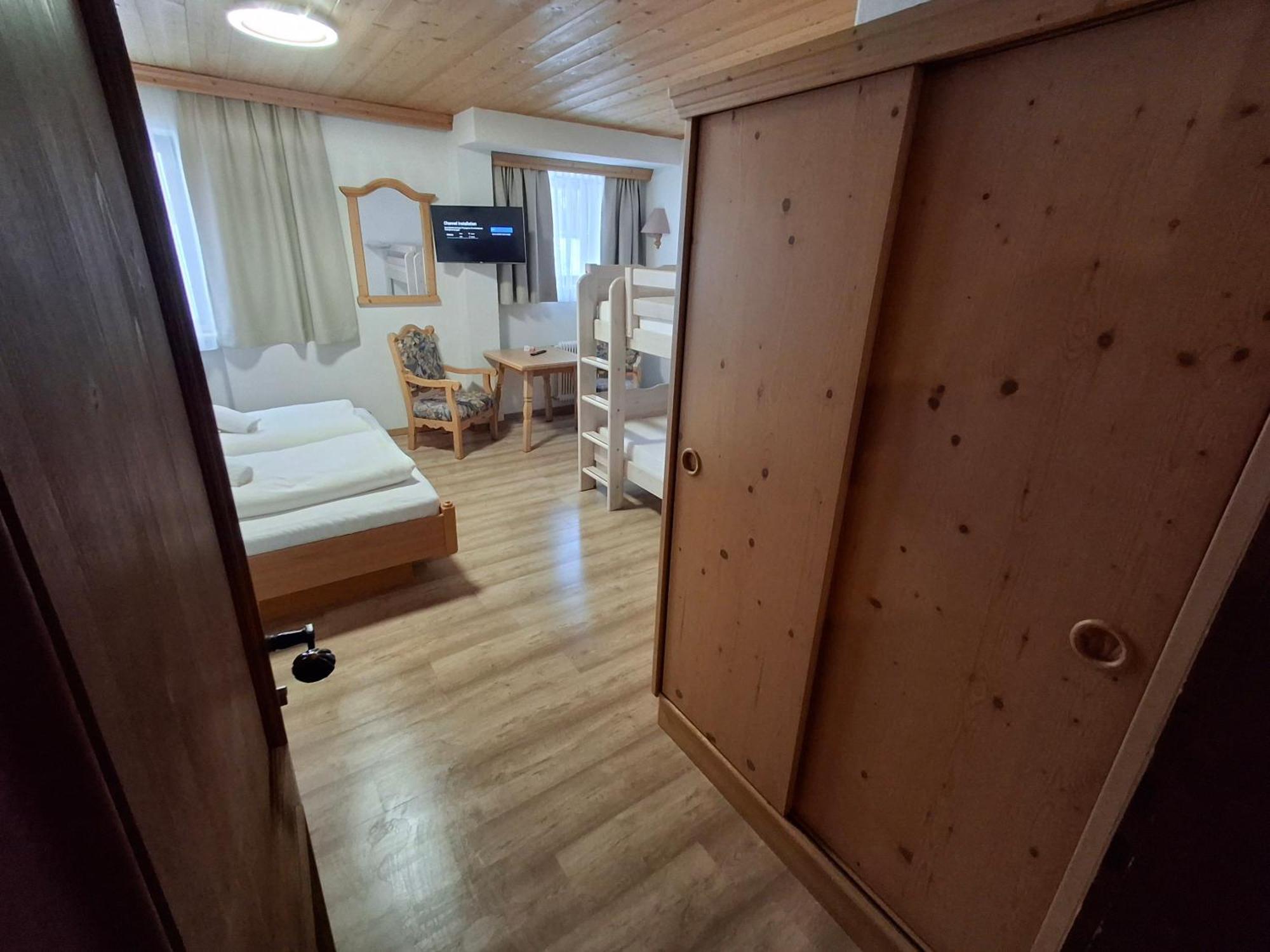 Pension Razil Ladis Exteriér fotografie