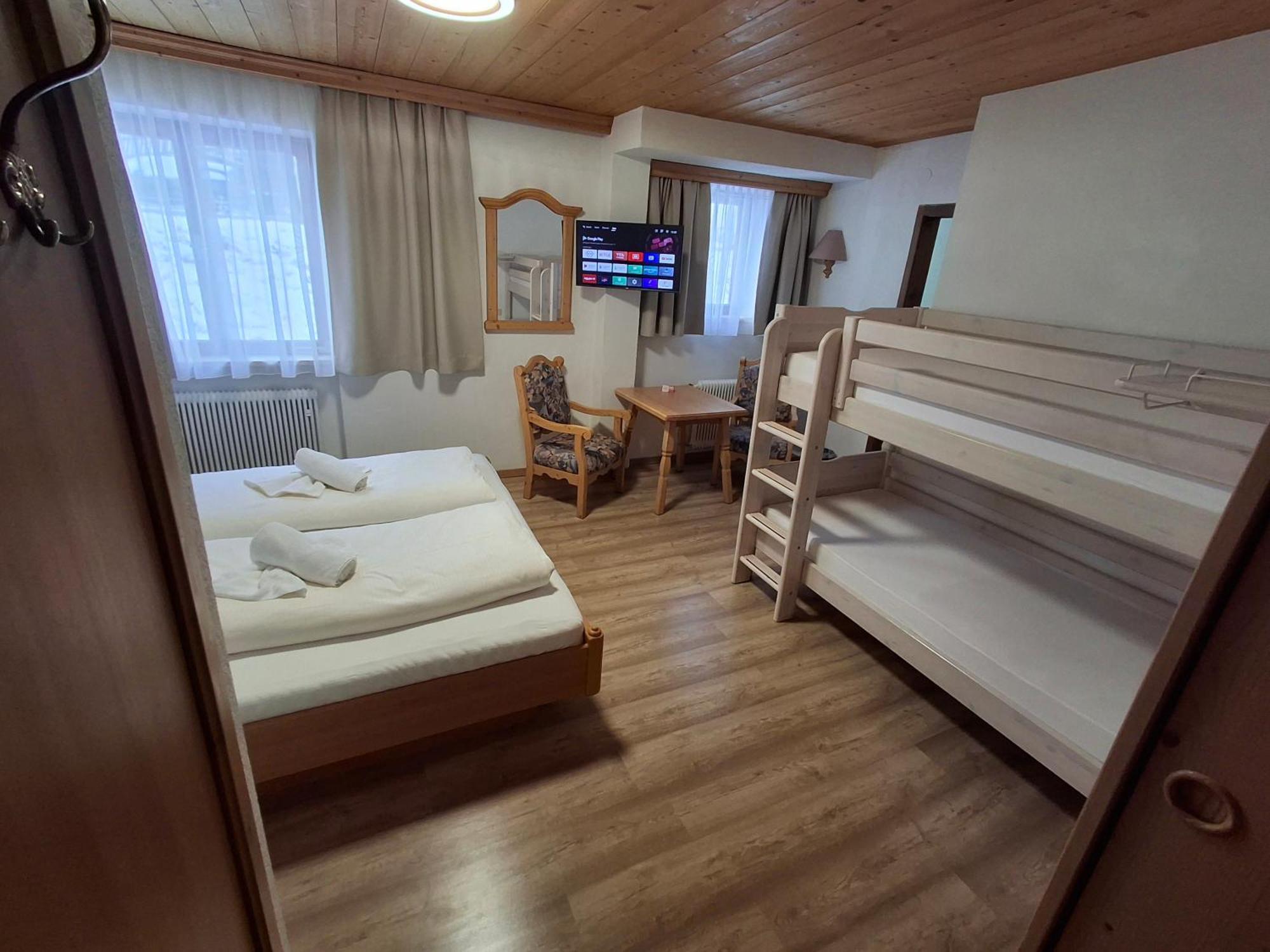 Pension Razil Ladis Exteriér fotografie
