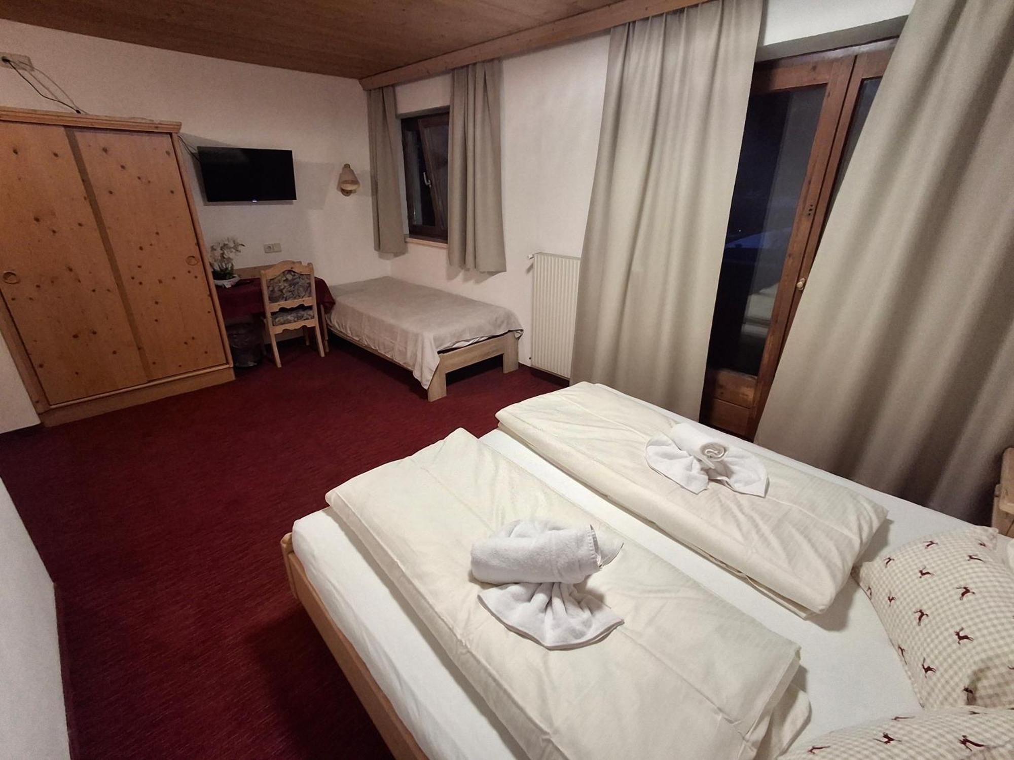 Pension Razil Ladis Exteriér fotografie